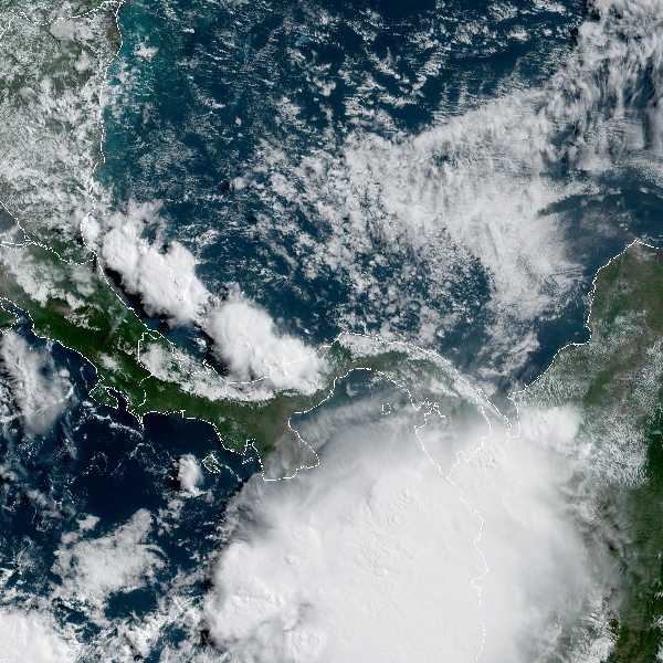 météo tropicale : Image satellite .