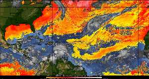 Météo tropicale : Air sec et densité de poussière dans l'air.