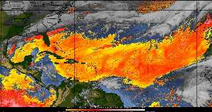 Météo tropicale : Air sec et densité de poussière dans l'air.