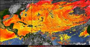 Météo tropicale : Air sec et densité de poussière dans l'air.
