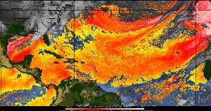 Météo tropicale : Air sec et densité de poussière dans l'air.