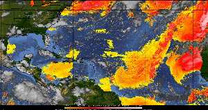 Météo tropicale : Air sec et densité de poussière dans l'air.