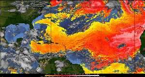 Météo tropicale : Air sec et densité de poussière dans l'air.