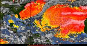 Météo tropicale : Air sec et densité de poussière dans l'air.