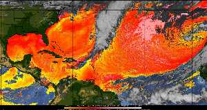 Météo tropicale : Air sec et densité de poussière dans l'air.