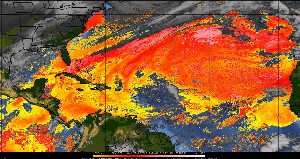 Météo tropicale : Air sec et densité de poussière dans l'air.