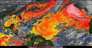 Météo tropicale : Air sec et densité de poussière dans l'air.