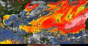 Météo tropicale : Air sec et densité de poussière dans l'air.
