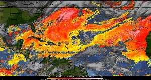 Météo tropicale : Air sec et densité de poussière dans l'air.