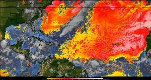 Météo tropicale : Air sec et densité de poussière dans l'air.