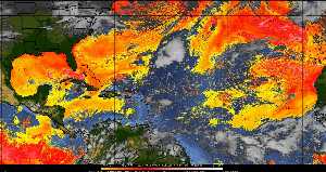 Météo tropicale : Air sec et densité de poussière dans l'air.