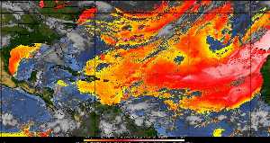 Météo tropicale : Air sec et densité de poussière dans l'air.