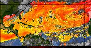 Météo tropicale : Air sec et densité de poussière dans l'air.