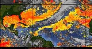 Météo tropicale : Air sec et densité de poussière dans l'air.