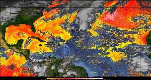 Météo tropicale : Air sec et densité de poussière dans l'air.