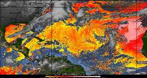 Météo tropicale : Air sec et densité de poussière dans l'air.
