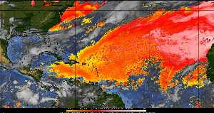 Météo tropicale : Air sec et densité de poussière dans l'air.