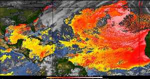 Météo tropicale : Air sec et densité de poussière dans l'air.