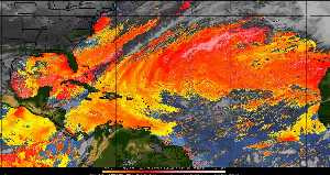 Météo tropicale : Air sec et densité de poussière dans l'air.