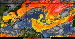 Météo tropicale : Air sec et densité de poussière dans l'air.