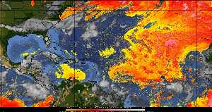 Météo tropicale : Air sec et densité de poussière dans l'air.