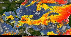 Météo tropicale : Air sec et densité de poussière dans l'air.