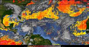 Météo tropicale : Air sec et densité de poussière dans l'air.