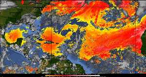 Météo tropicale : Air sec et densité de poussière dans l'air.