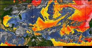 Météo tropicale : Air sec et densité de poussière dans l'air.