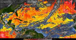 Météo tropicale : Air sec et densité de poussière dans l'air.