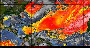 Météo tropicale : Air sec et densité de poussière dans l'air.