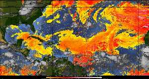 Météo tropicale : Air sec et densité de poussière dans l'air.