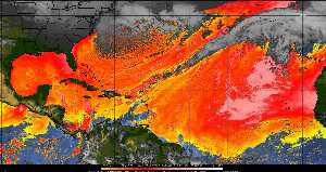 Météo tropicale : Air sec et densité de poussière dans l'air.